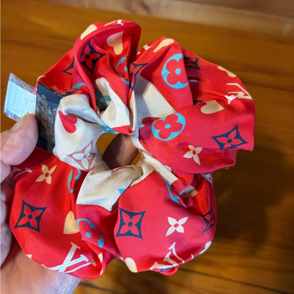Louis Vuitton Red and Blue Silk Scarf - Picture 9 of 11